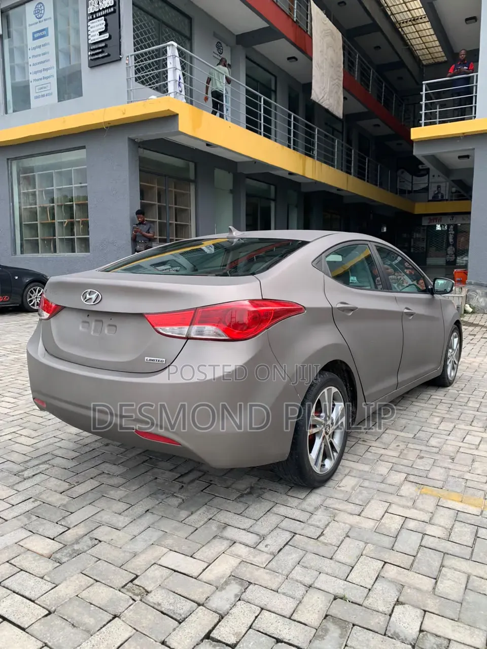 Hyundai Sonata Limited 2.0T Sedan (2.0L 4cyl 6A) 2013 Beige