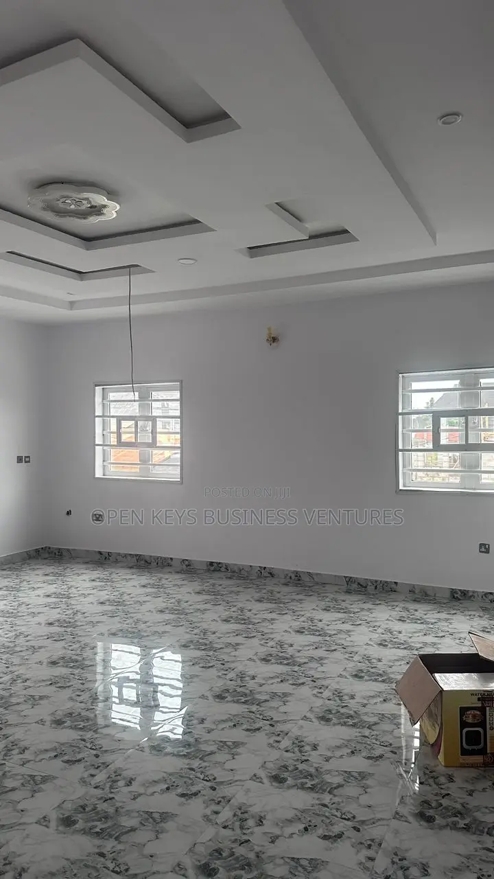 Furnished 5bdrm Duplex in Admiral Close, Akala Express for sale