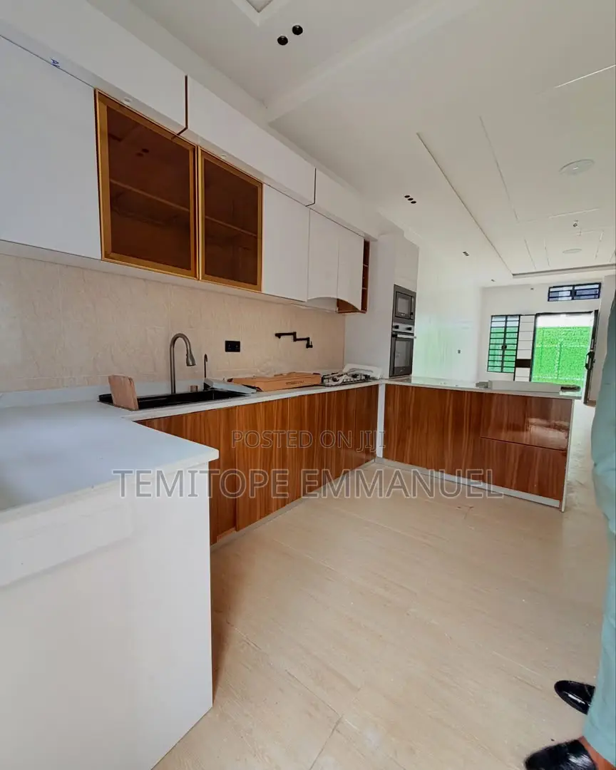Furnished 1bdrm Apartment in Ikeja GRA for sale