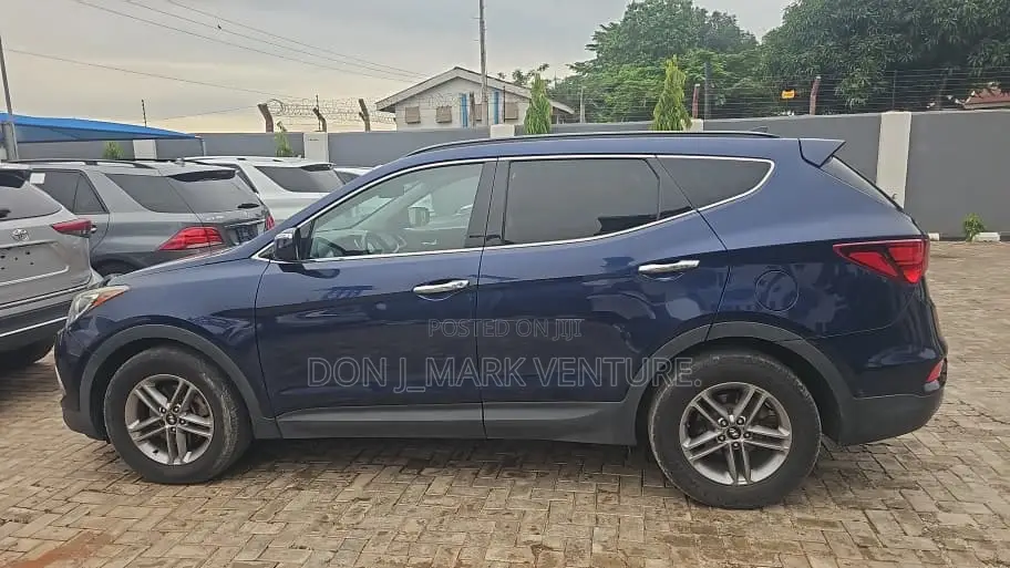 Hyundai Santa Fe 2016 Blue
