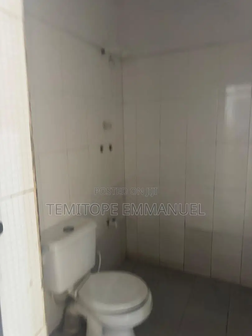 Furnished 2bdrm Apartment in Akowonjo for rent