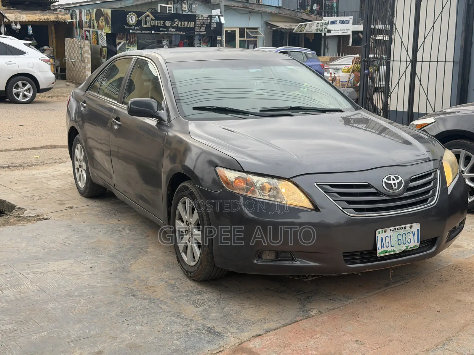 Toyota Camry XLE 4dr Sedan (2.4 4cyl 5A) 2008 Gray
