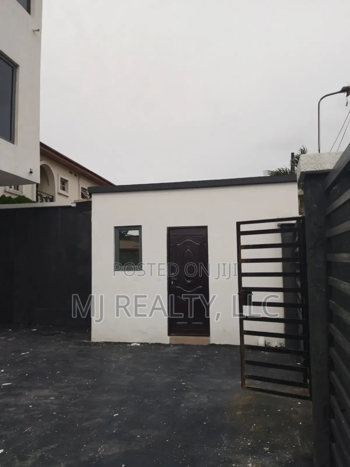 5bdrm Duplex in Phase 2 for sale
