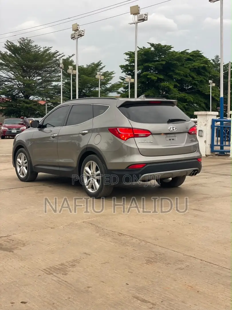 Hyundai Santa Fe 2015 Gray