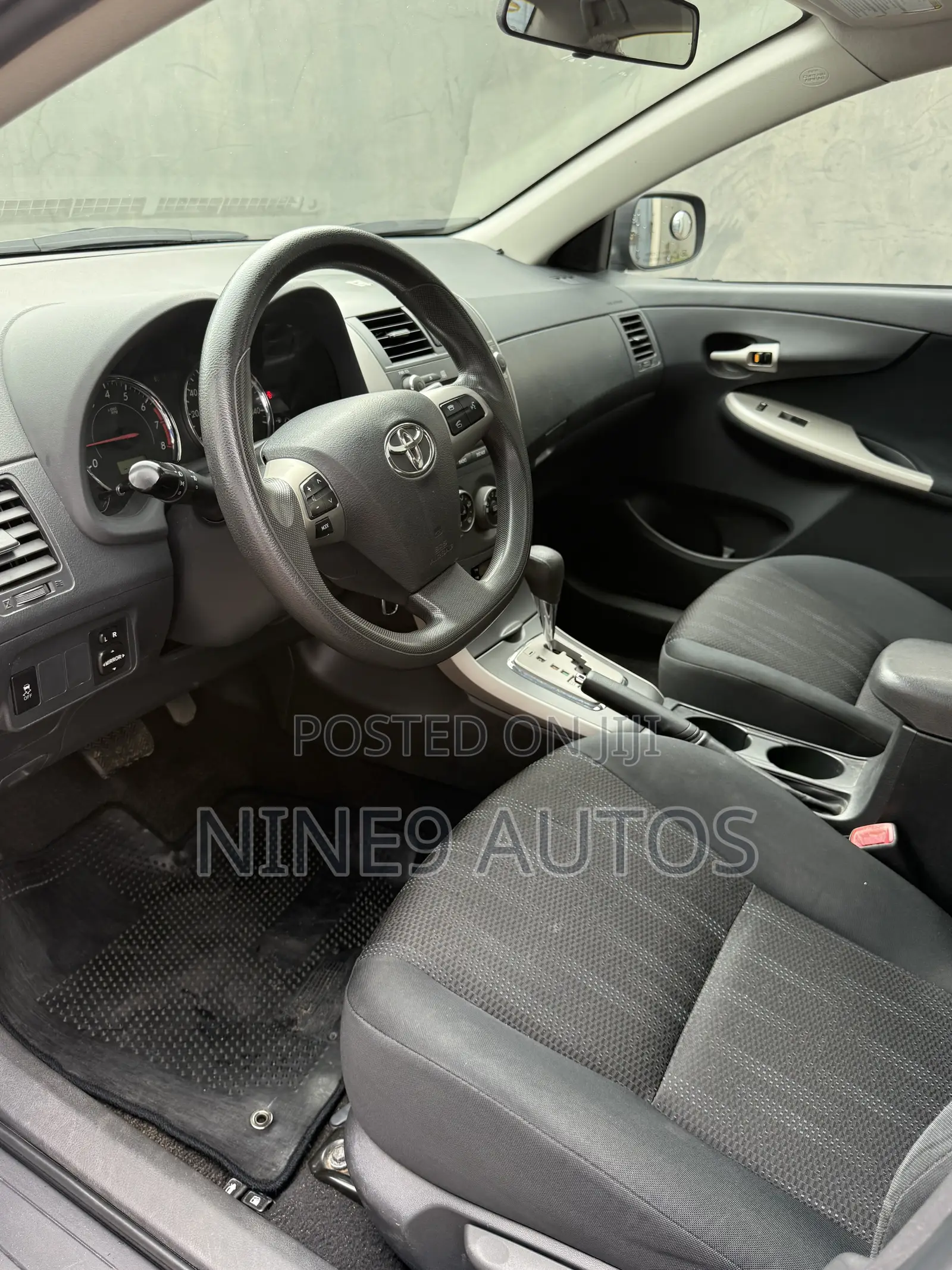 Toyota Corolla S 4dr Sedan (1.8L 4cyl 4A) 2011 Gray