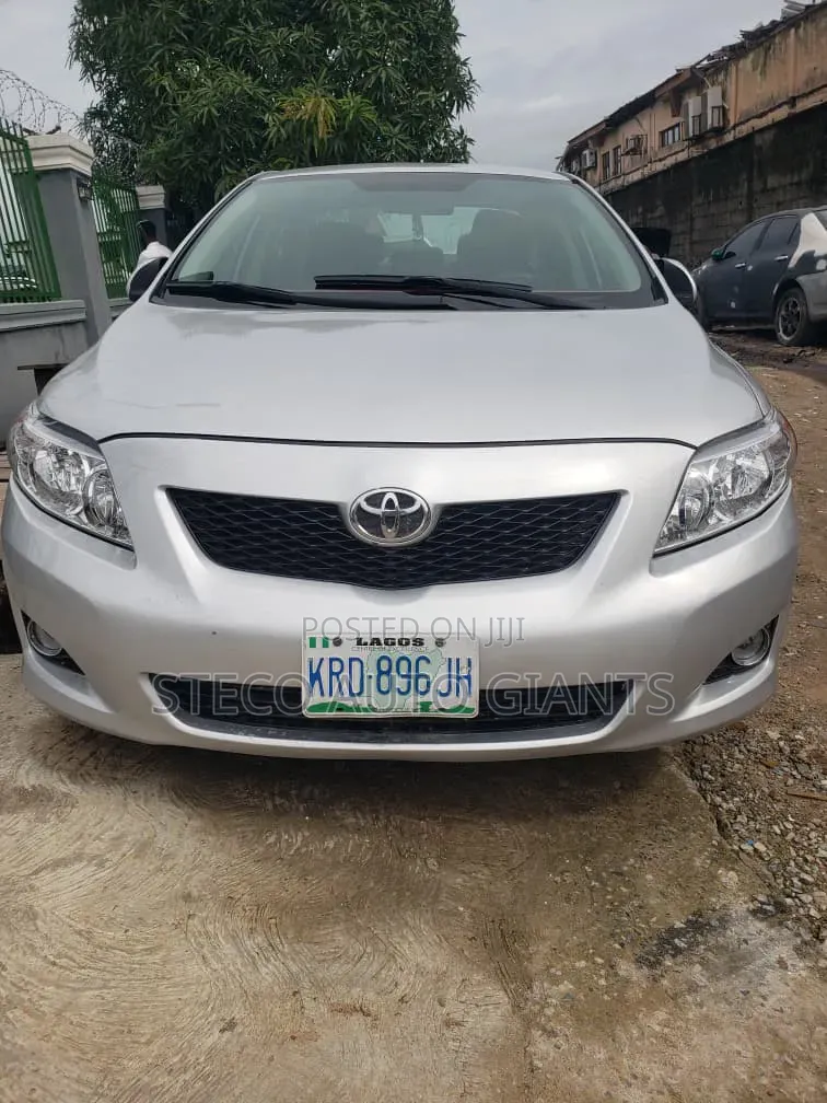 Toyota Corolla 2009 Silver