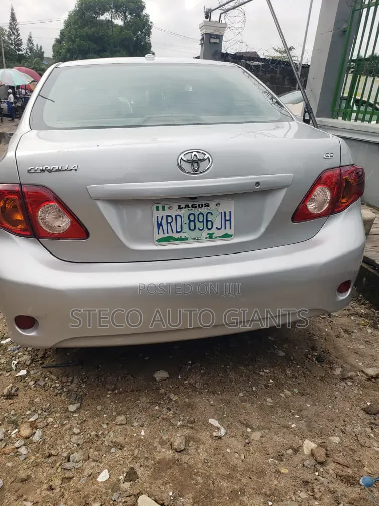Toyota Corolla 2009 Silver