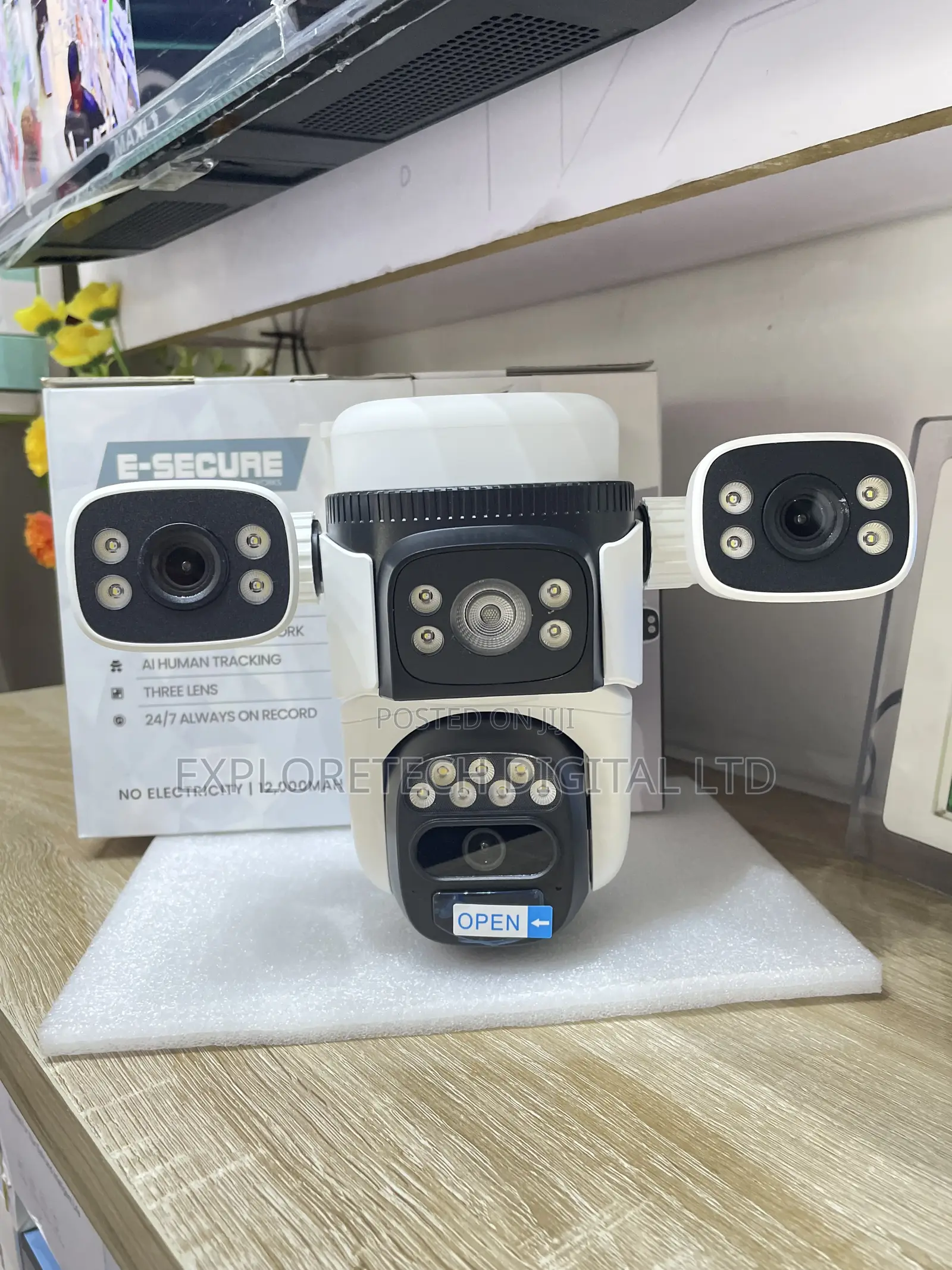 Solar Camera 4g Three Lens Aov 1yr Warranty