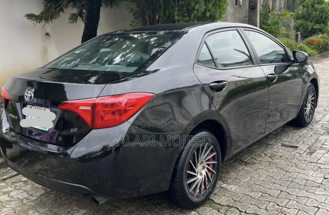 Toyota Corolla LE 4dr Sedan (1.8L 4cyl CVT) 2016 Black