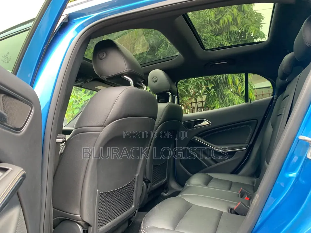 Mercedes-Benz GLA 250 2015 Blue