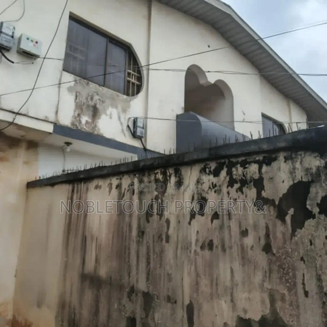 3bdrm Block of Flats in Abaranje Ikotun for sale