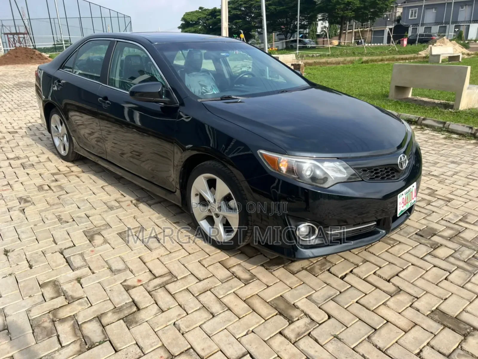 Toyota Camry SE V6 4dr Sedan (3.5L 6cyl 6A) 2012 Black