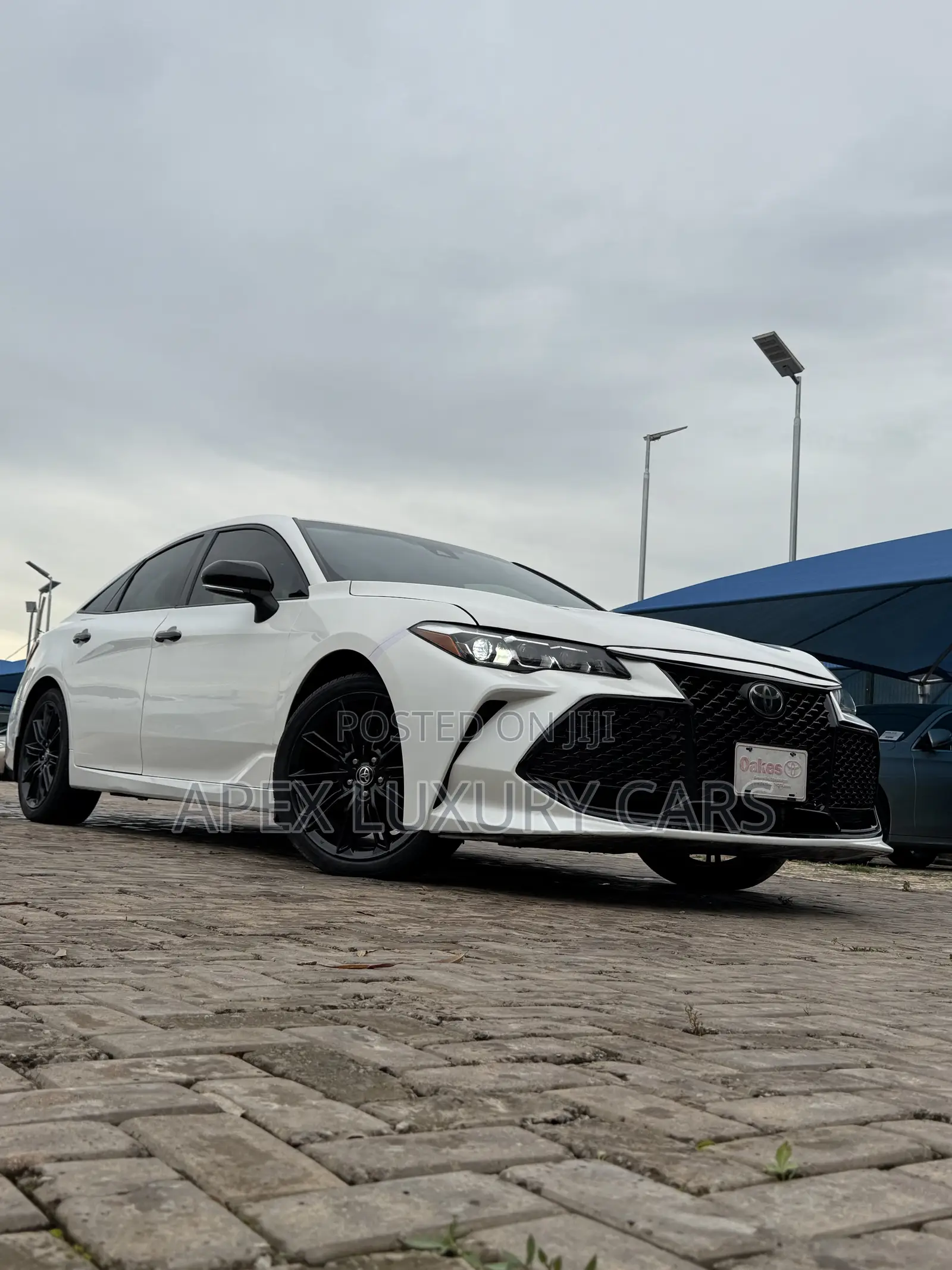 Toyota Avalon 2021 White