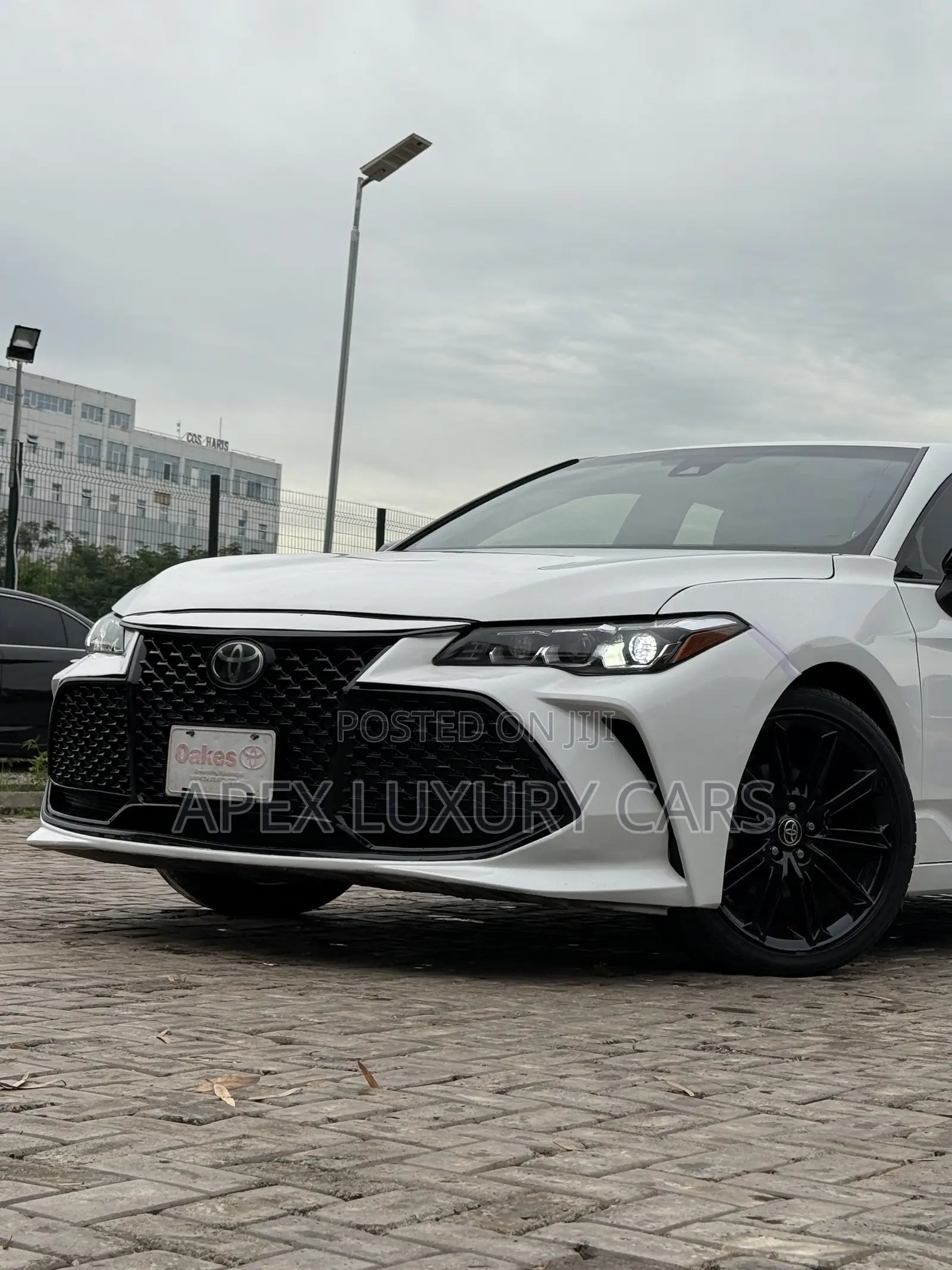 Toyota Avalon 2021 White