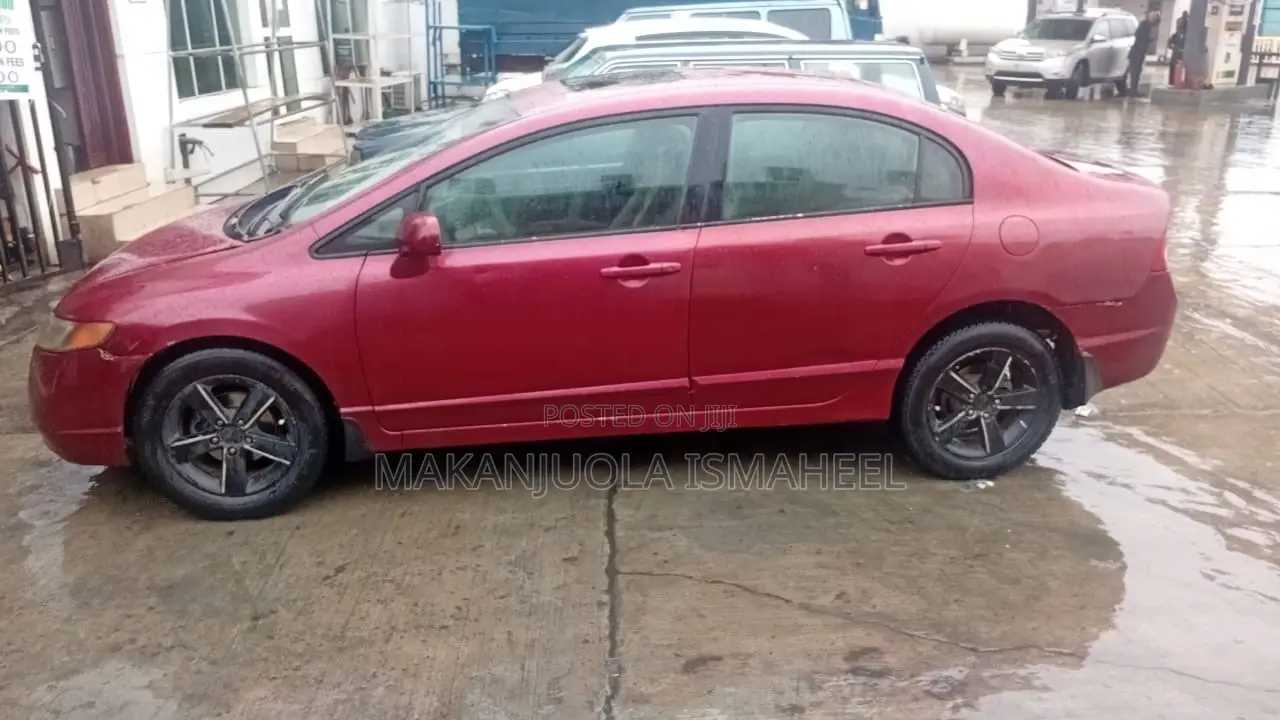 Honda Civic 2006 Red