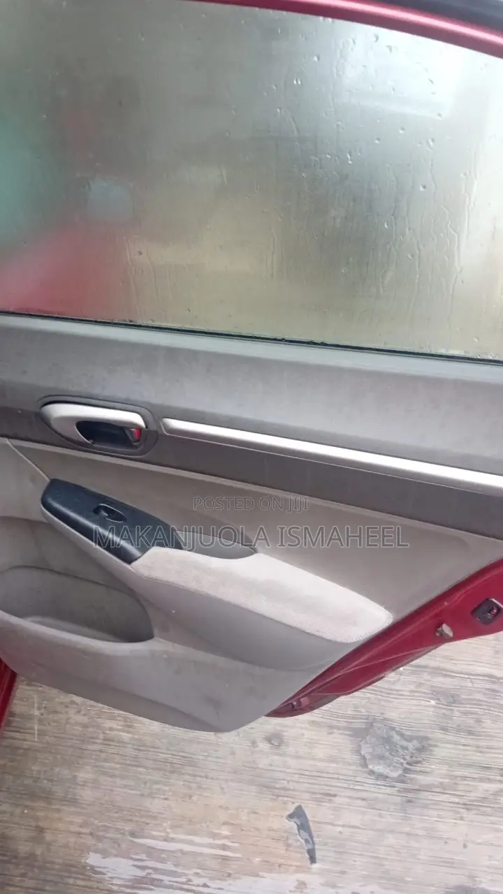 Honda Civic 2006 Red