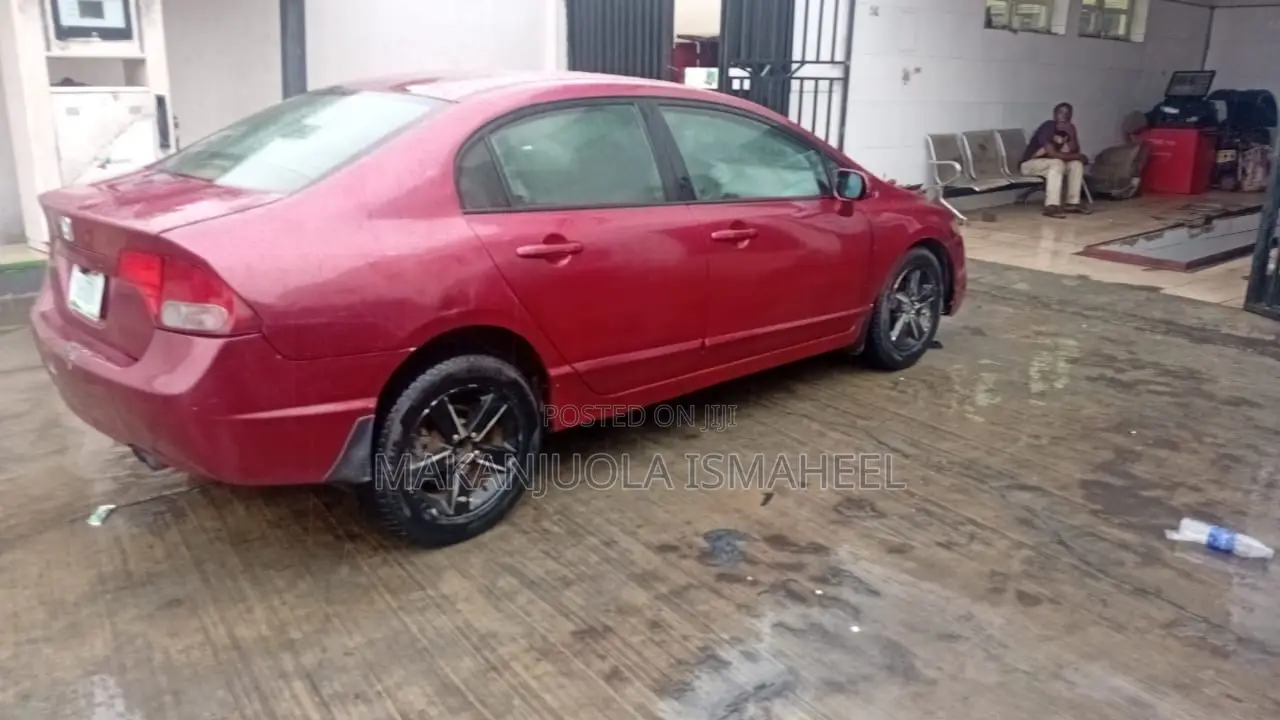 Honda Civic 2006 Red