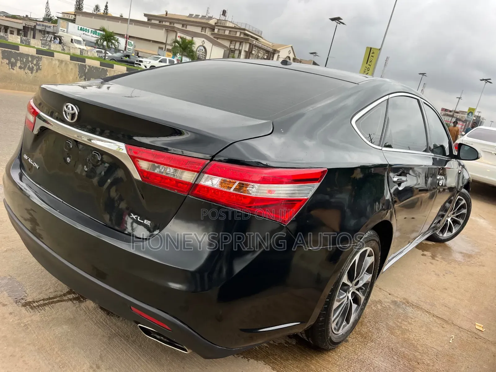 Toyota Avalon XLE (3.5L 6cyl 6A) 2018 Black