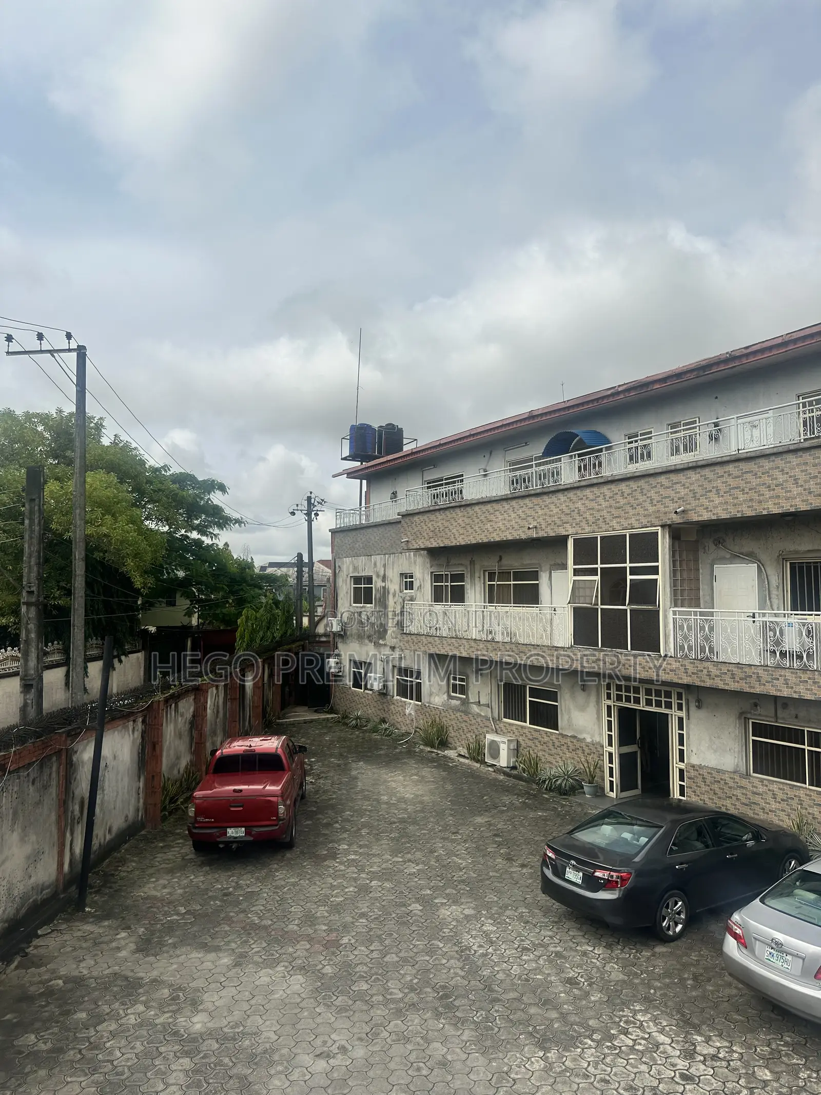 3bdrm Block of Flats in Tombia Exetention, GRA Phase 2 / Port-Harcourt