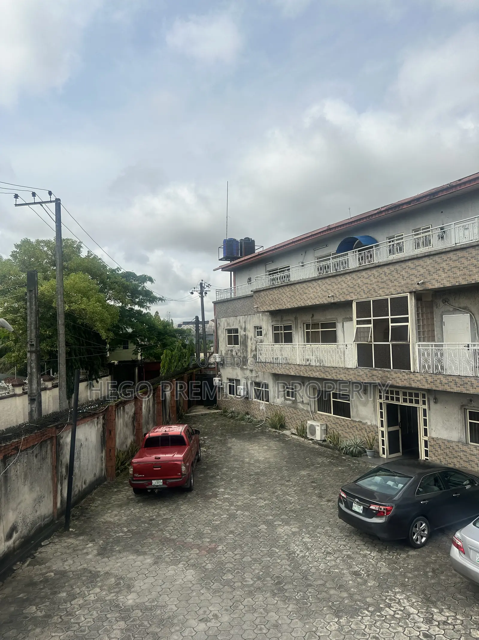 3bdrm Block of Flats in Tombia Exetention, GRA Phase 2 / Port-Harcourt