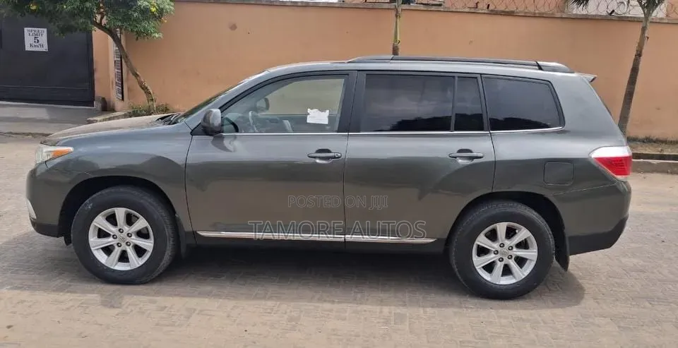 Toyota Highlander 2013 Gray