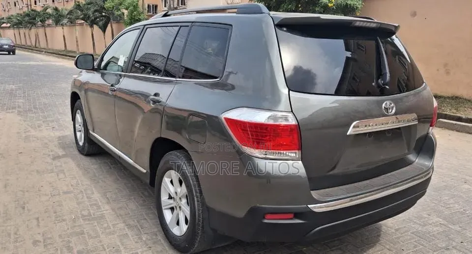 Toyota Highlander 2013 Gray
