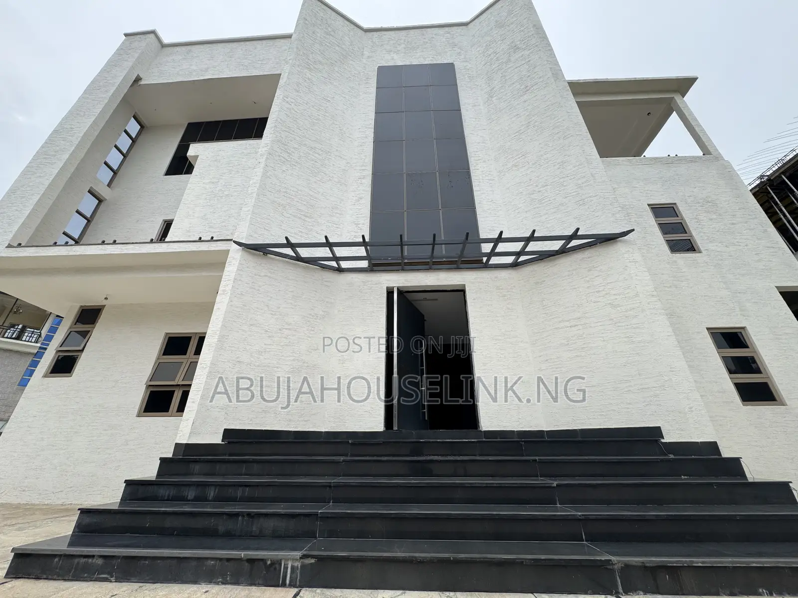 7bdrm Duplex in Maitama Main Abuja for sale
