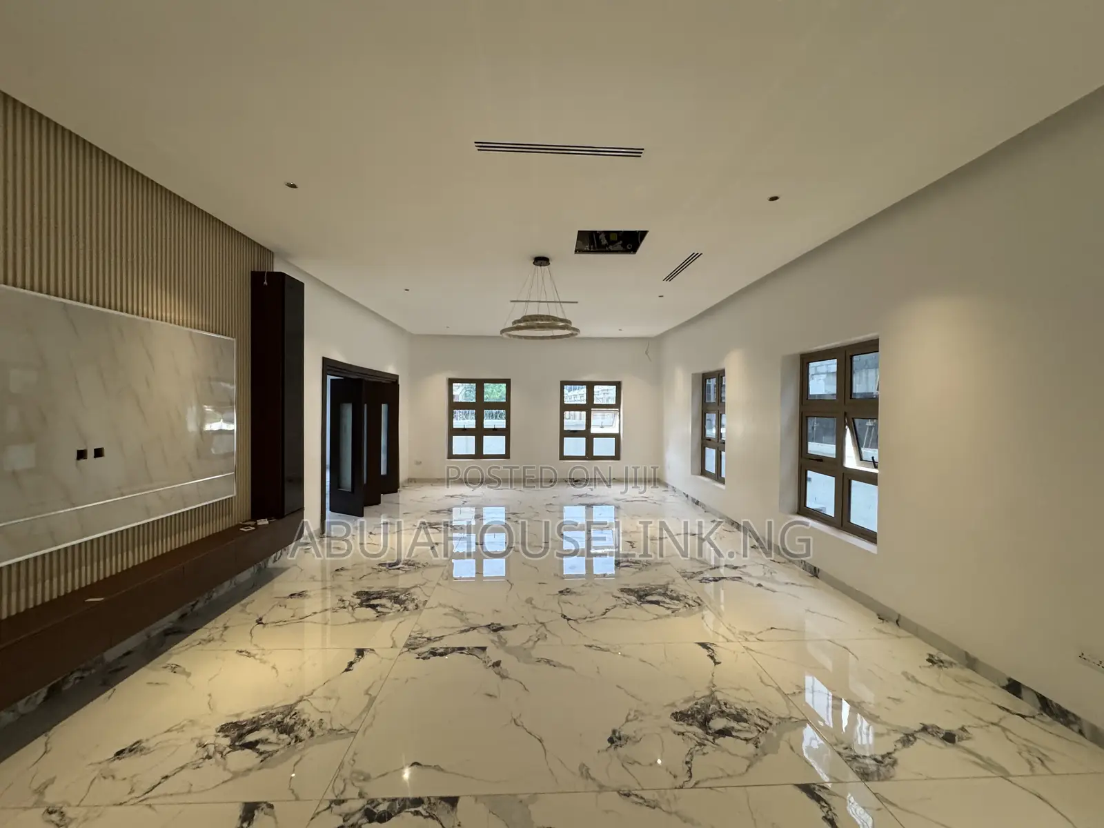 7bdrm Duplex in Maitama Main Abuja for sale