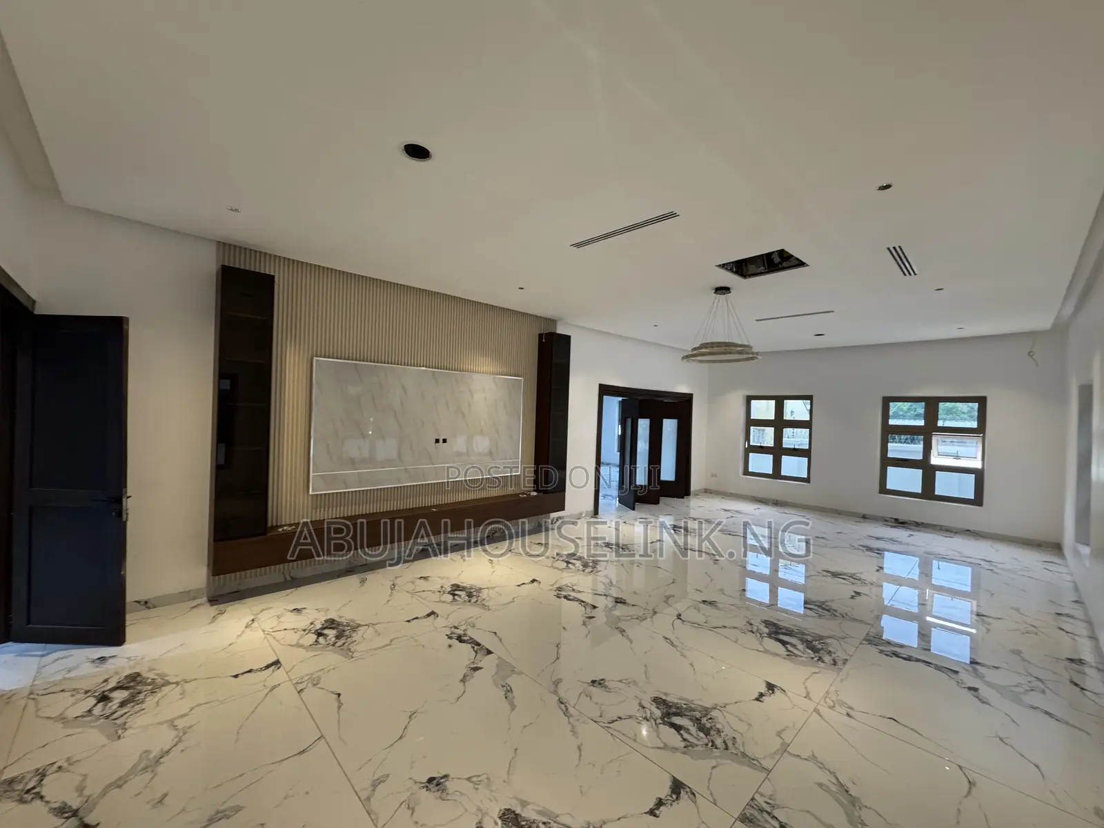 7bdrm Duplex in Maitama Main Abuja for sale