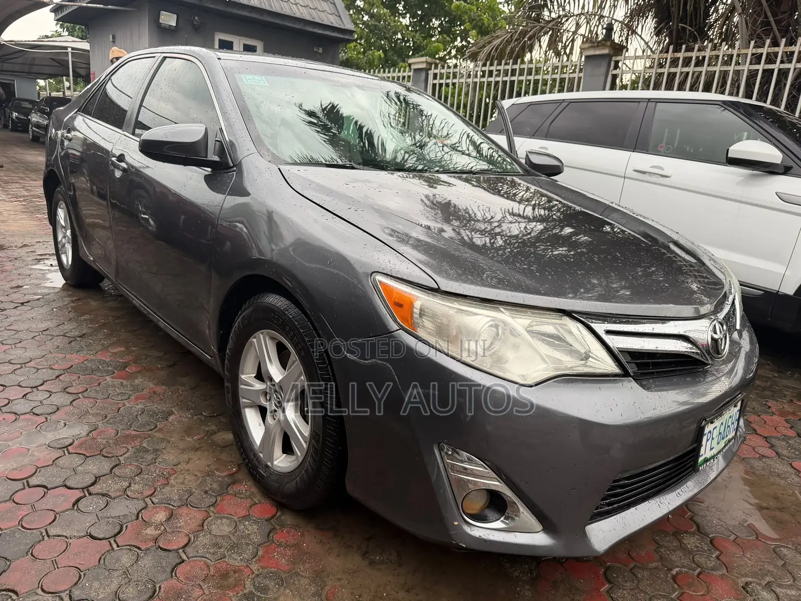 Toyota Camry LE 4dr Sedan (2.5L 4cyl 6A) 2013 Green