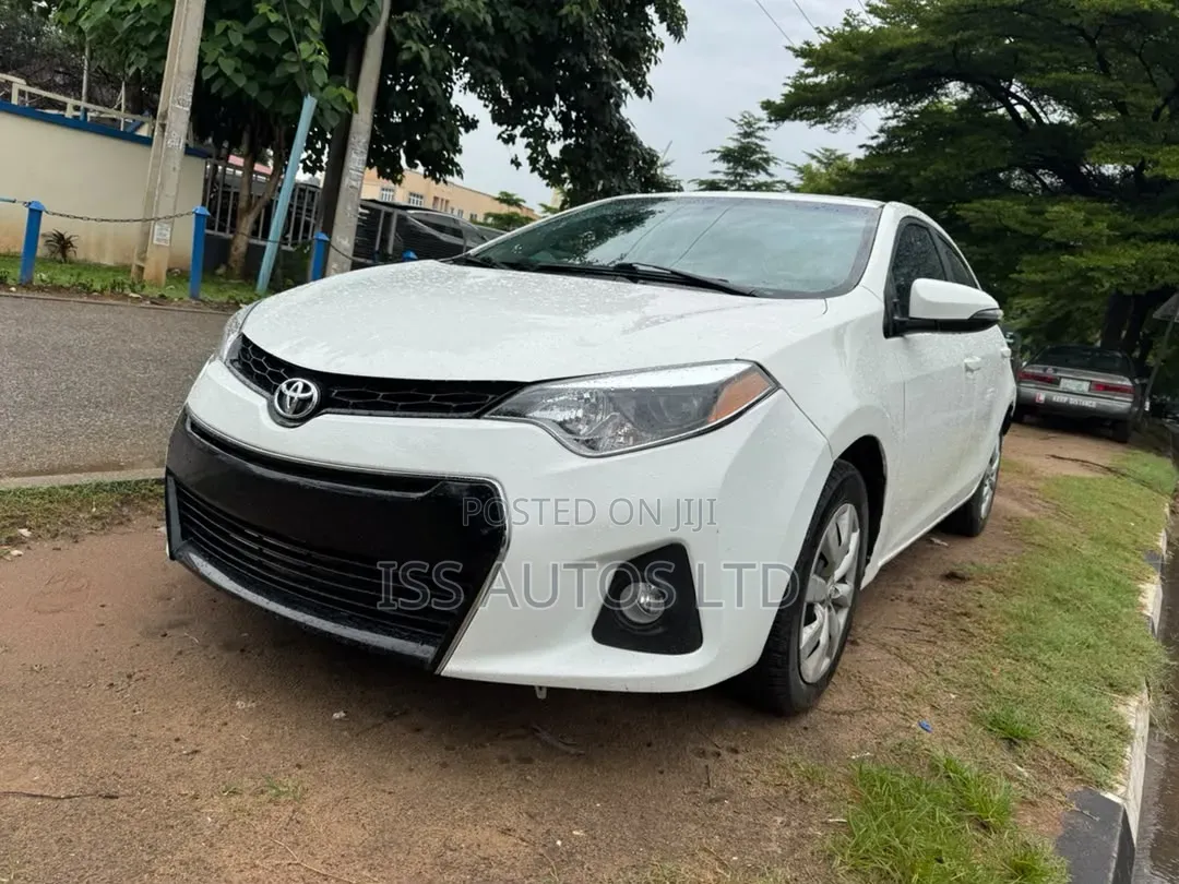 Toyota Corolla S Premium 4dr Sedan (1.8L 4cyl CVT) 2016 White