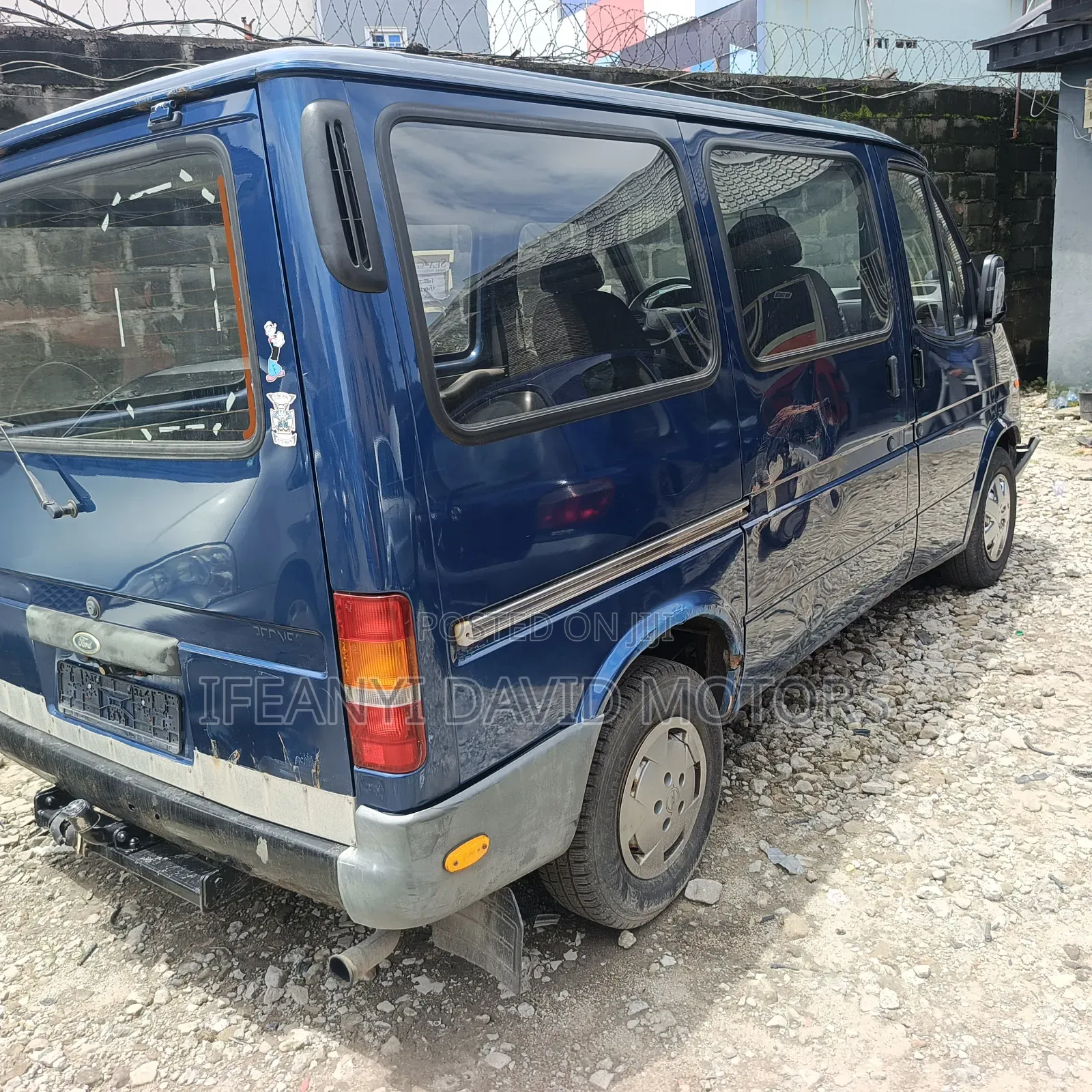 Ford Transit 2000 Blue