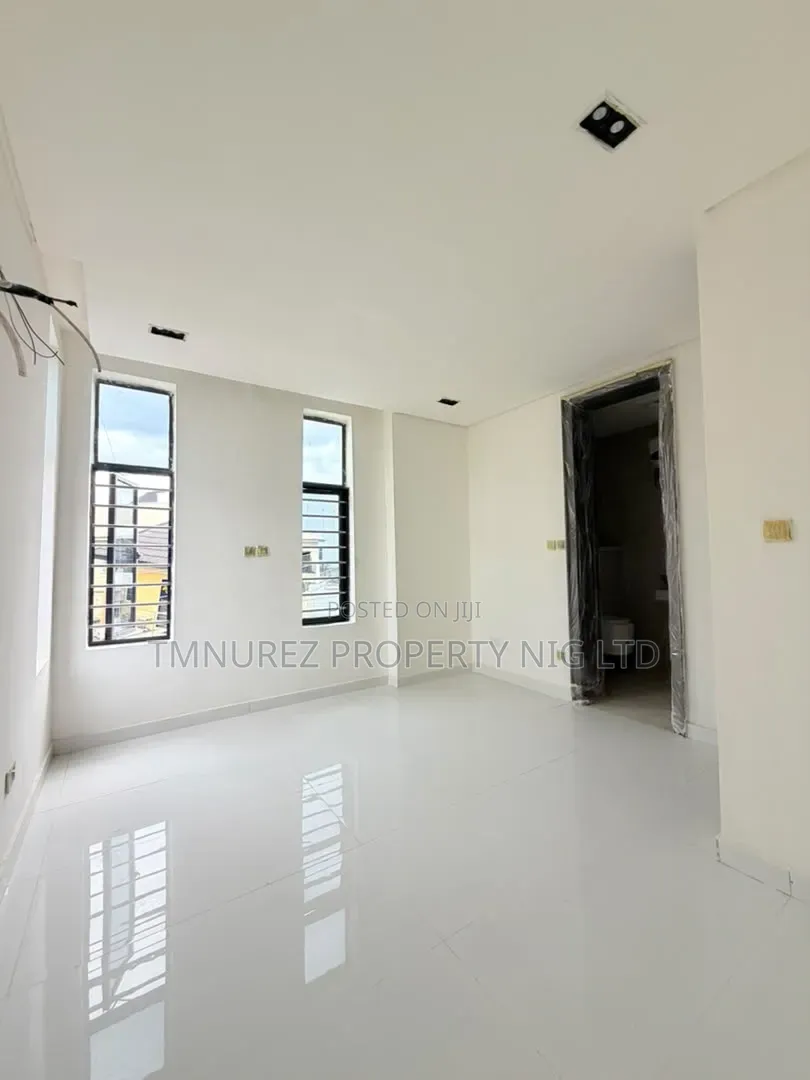 4bdrm Duplex in Phase 1 / Gbagada for sale