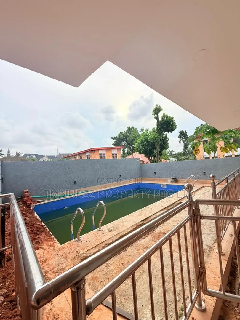 3bdrm Apartment in Ikeja GRA for sale