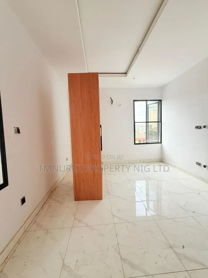 3bdrm Apartment in Ikeja GRA for sale