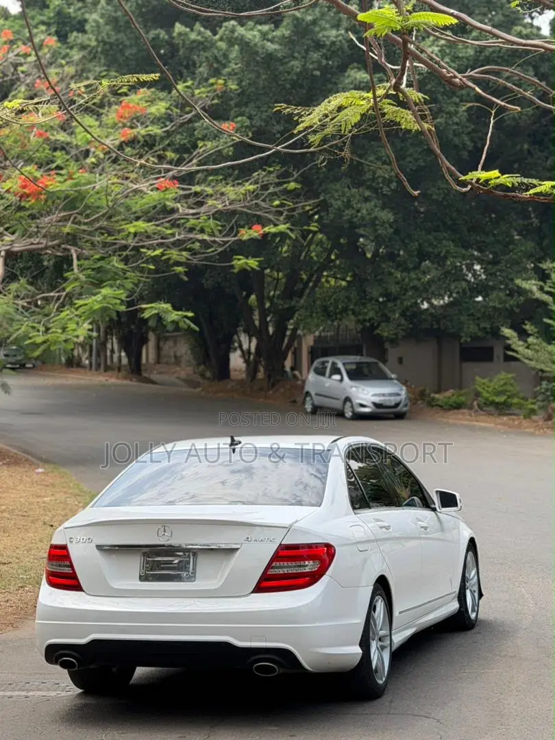 Mercedes-Benz C300 Luxury 4Matic Sedan AWD (3.5L 6cyl 7A) 2013 White