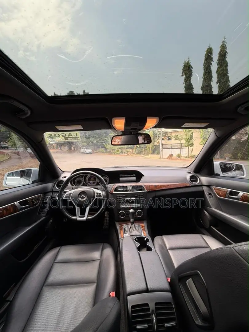 Mercedes-Benz C300 Luxury 4Matic Sedan AWD (3.5L 6cyl 7A) 2013 White