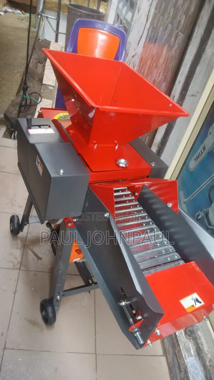 Multifunction Chaff/Hay Cutter With Conveyor