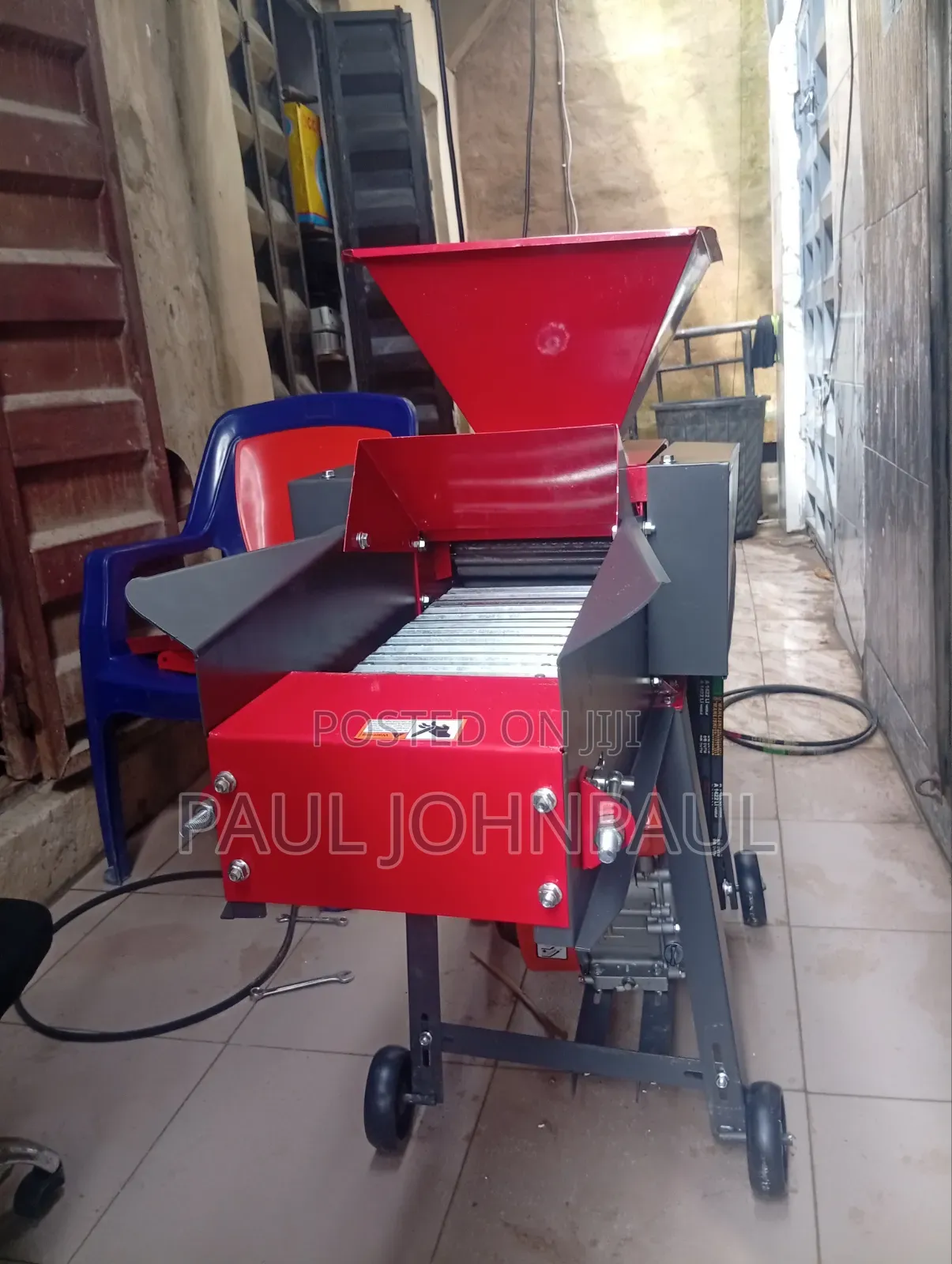 Multifunction Chaff/Hay Cutter With Conveyor