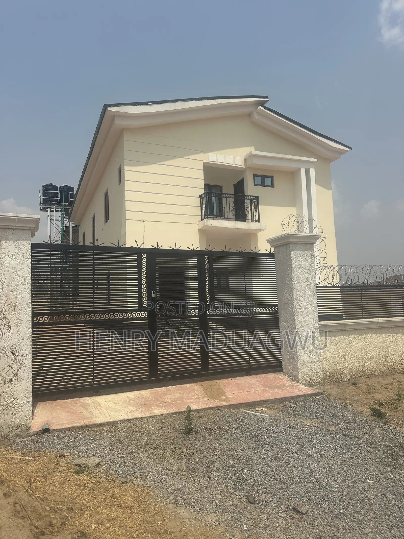 5bdrm Duplex in Shalom Estate, Sabon Lugbe for sale