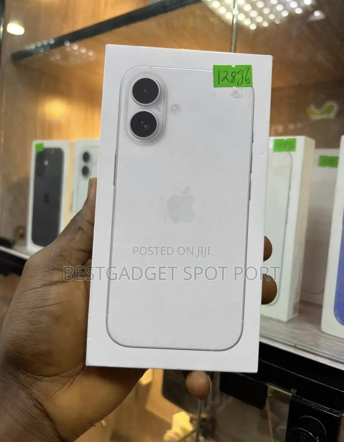 New Apple iPhone 16 128 GB White