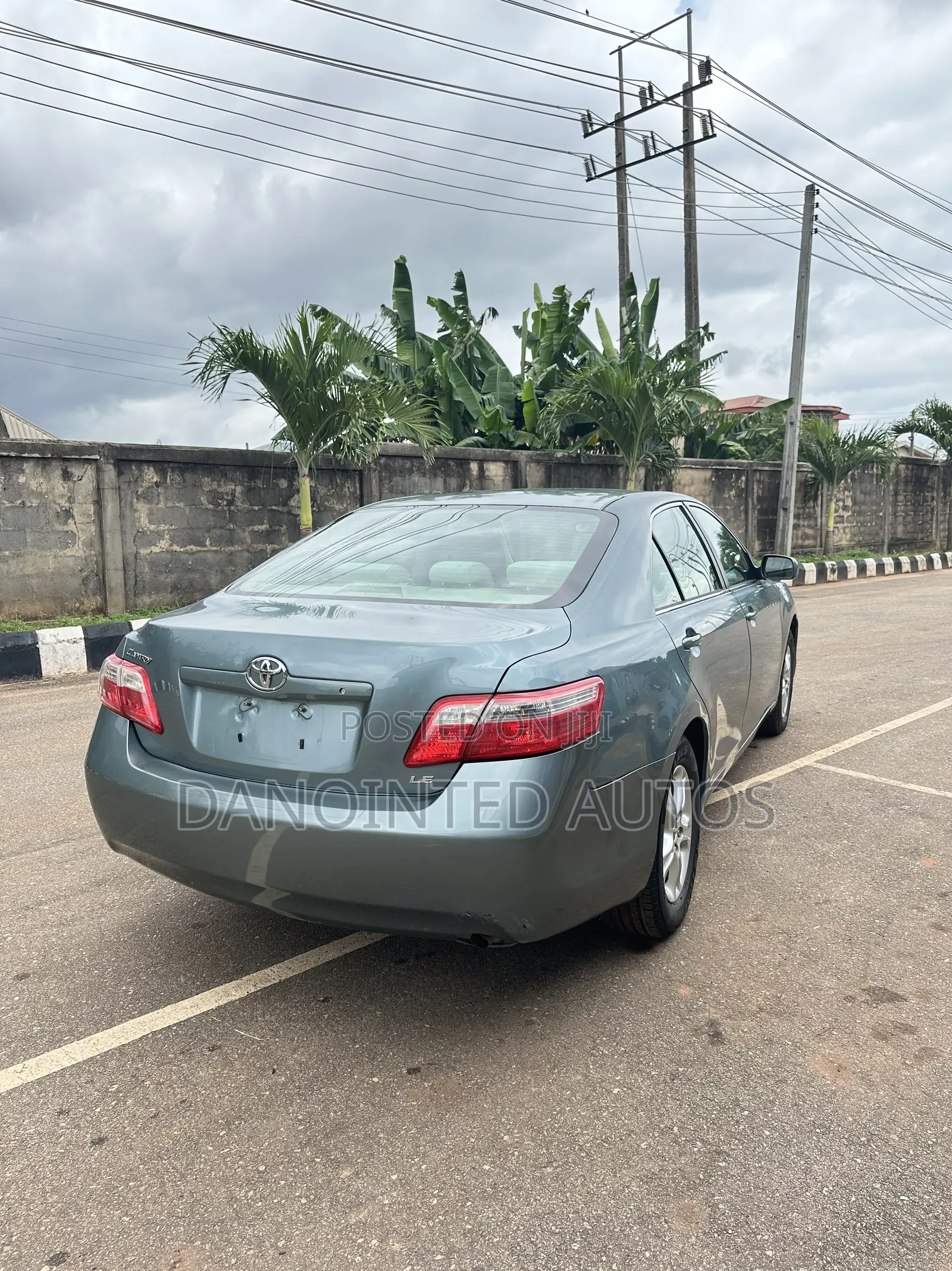 Toyota Camry LE 4dr Sedan (2.4L 4cyl 5A) 2008
