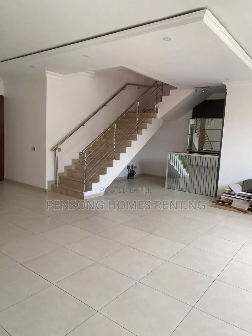 4bdrm Duplex in Banana Island for rent