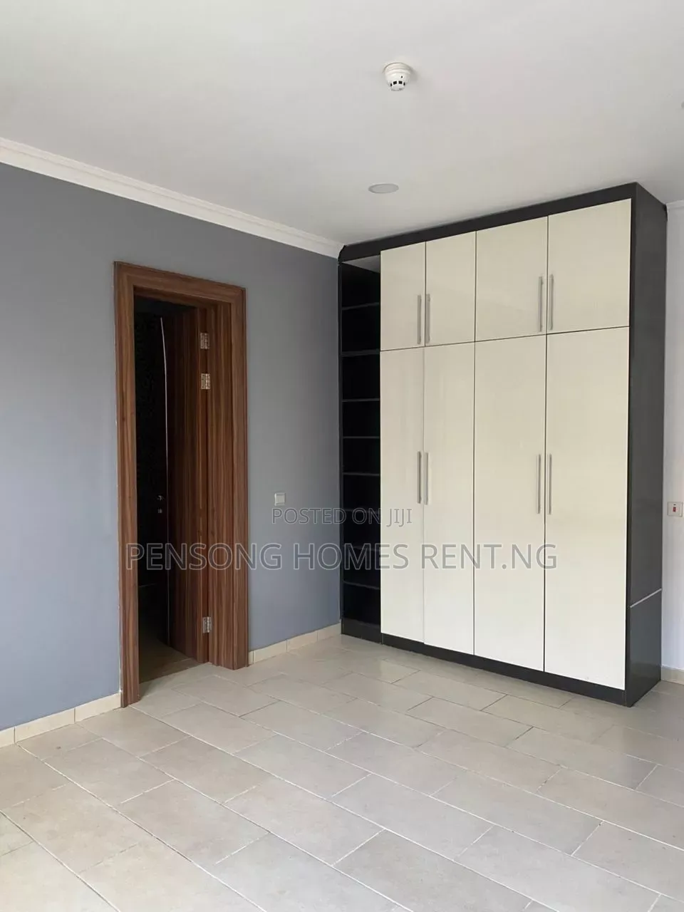 4bdrm Duplex in Banana Island for rent