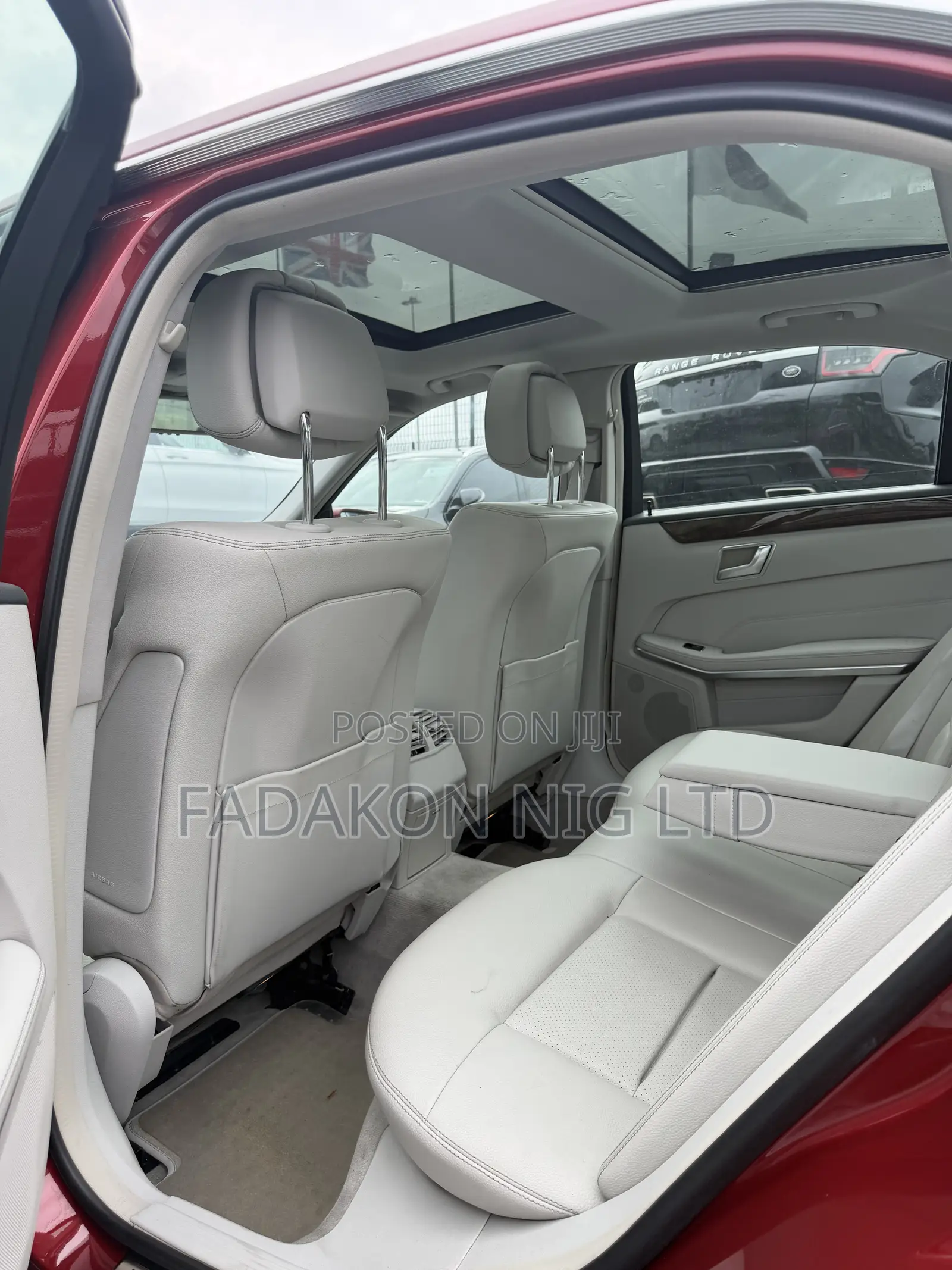 Mercedes-Benz E350 Base 4Matic Sedan AWD (3.5L 6cyl 7A) 2014 Red