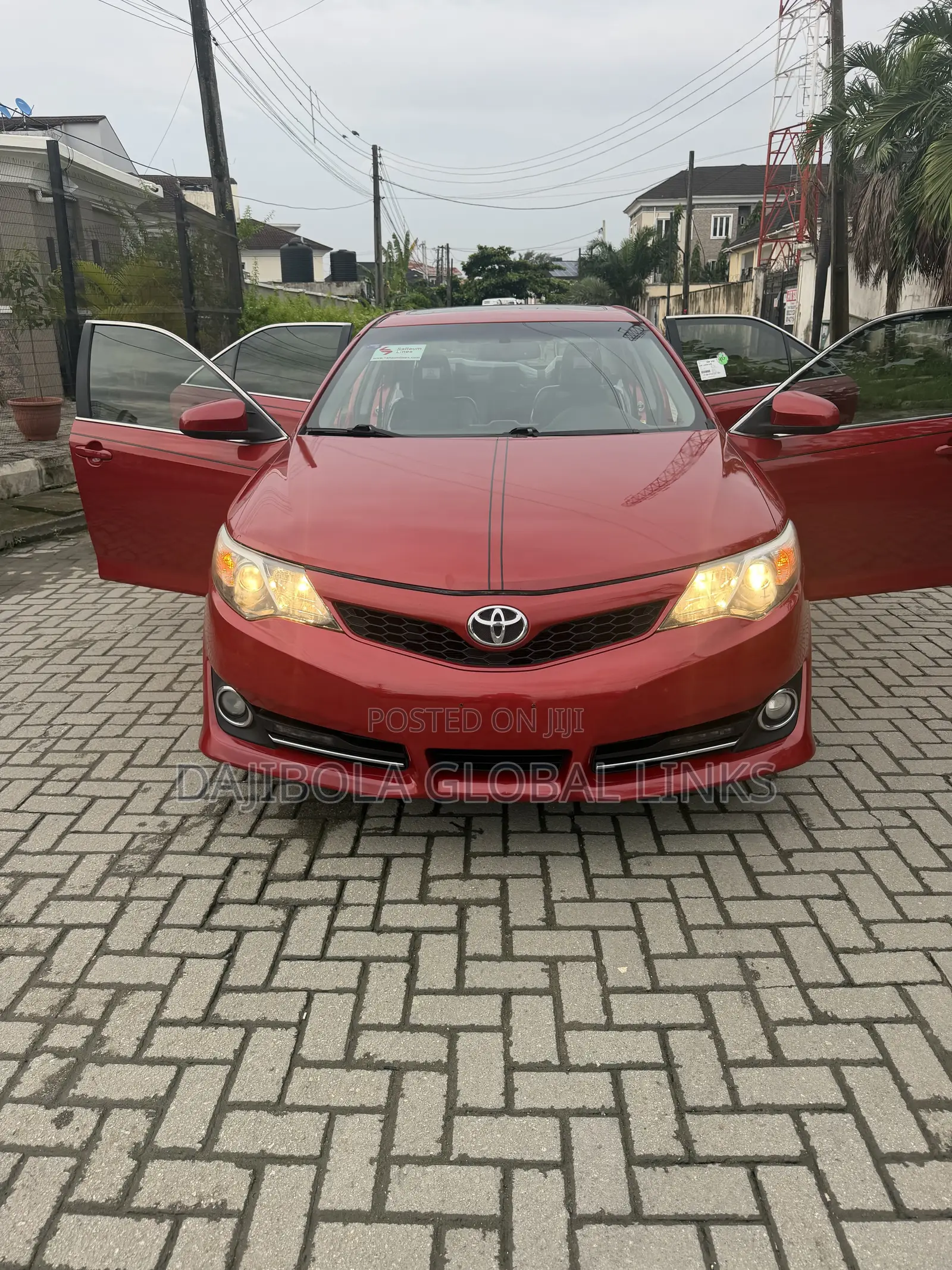 Toyota Camry SE V6 4dr Sedan (3.5L 6cyl 6A) 2012 Red
