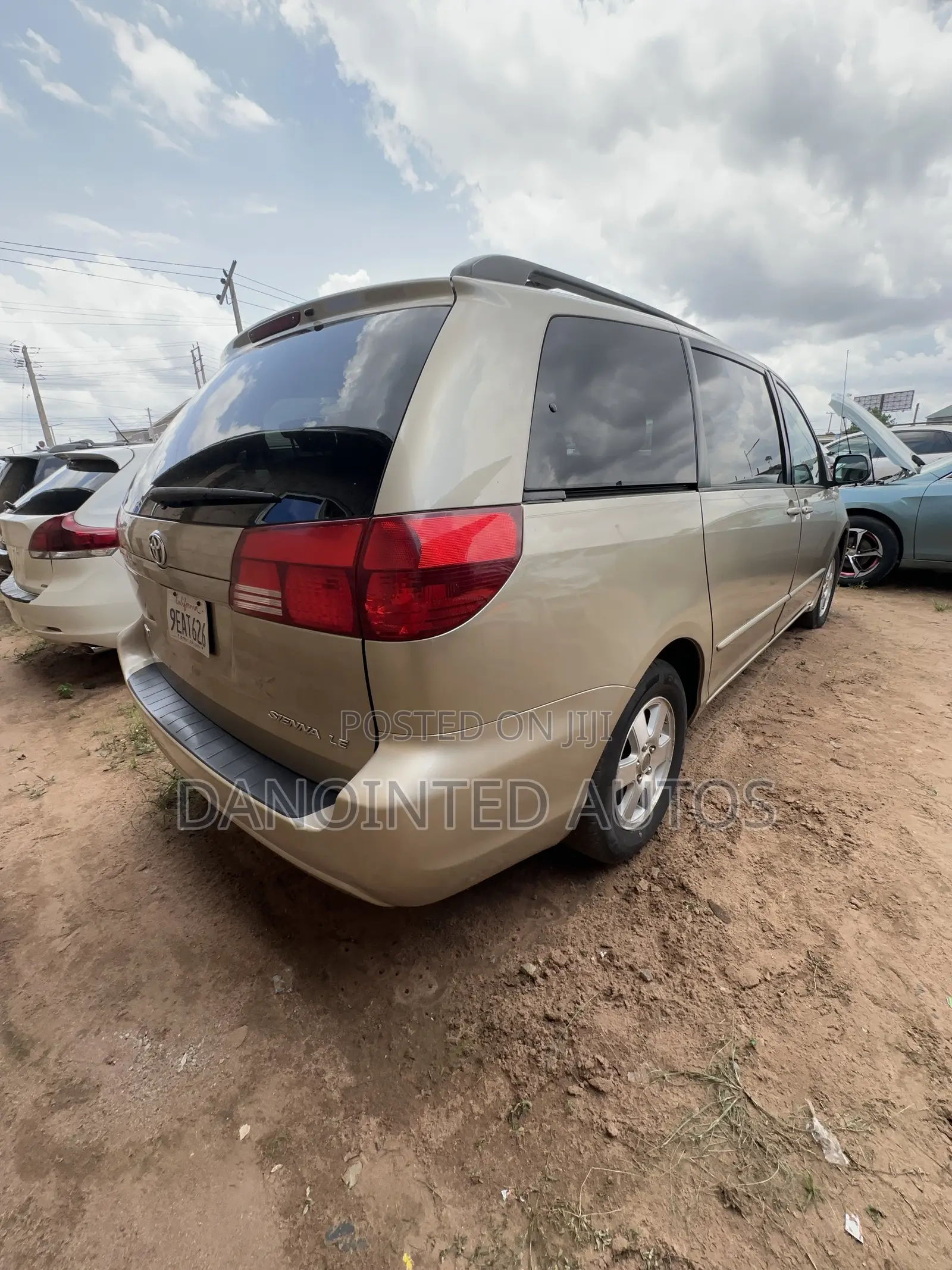 Toyota Sienna XLE Limited 2005 Gold