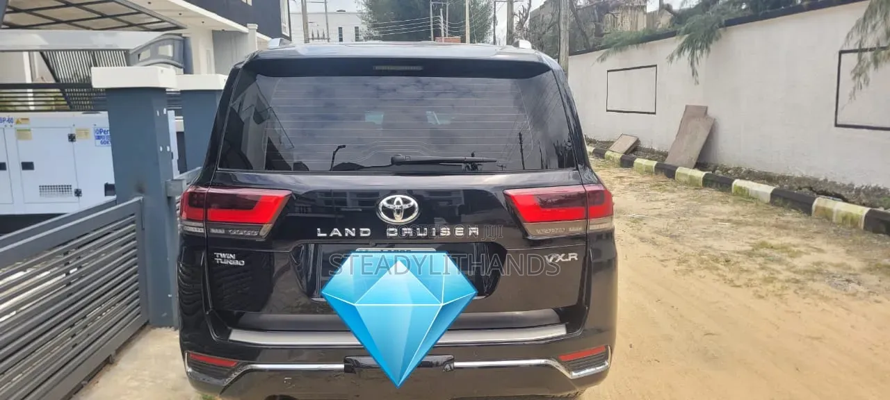 Toyota Land Cruiser 2023 Black