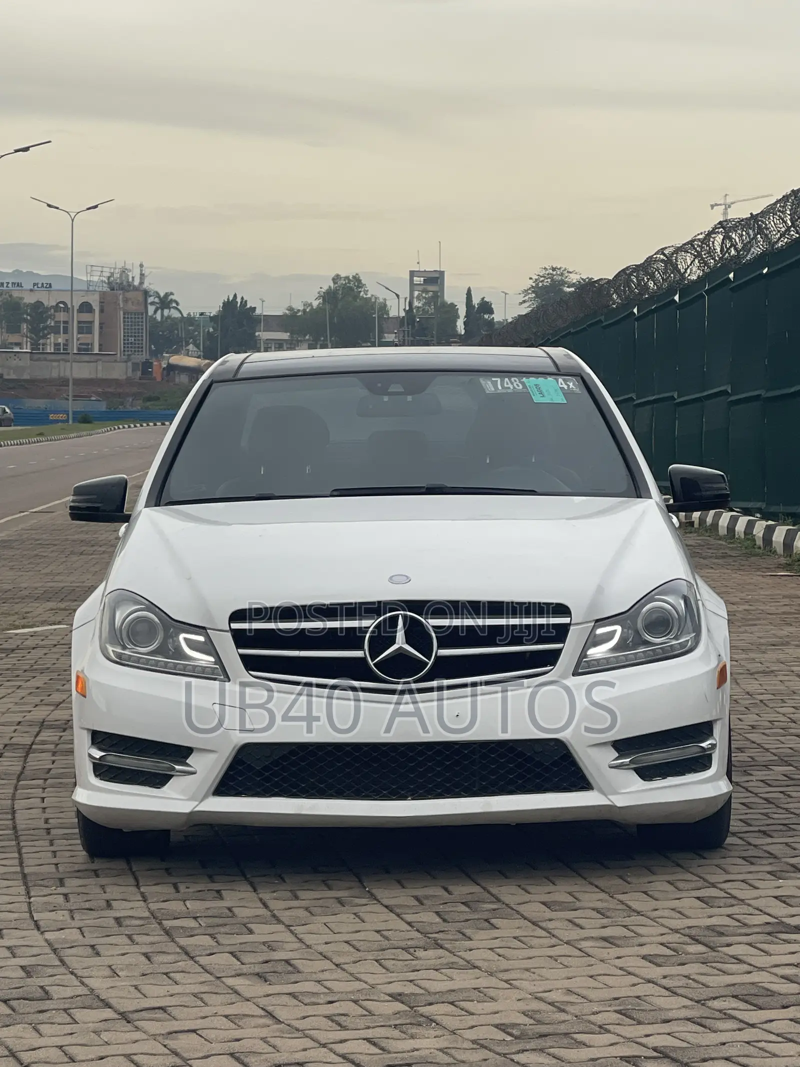 Mercedes-Benz C300 Luxury 4Matic Sedan AWD (3.5L 6cyl 7A) 2014 White