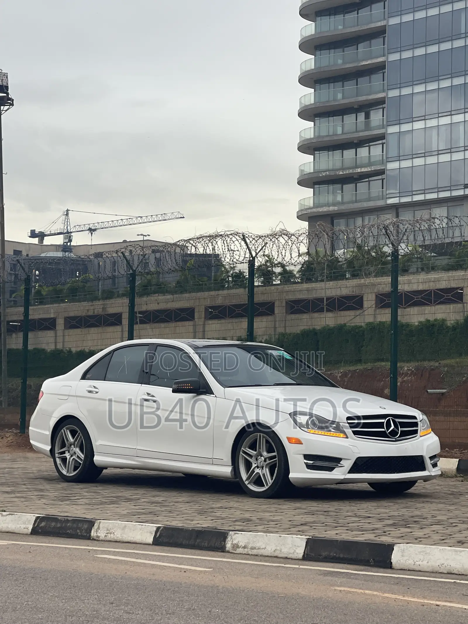 Mercedes-Benz C300 Luxury 4Matic Sedan AWD (3.5L 6cyl 7A) 2014 White